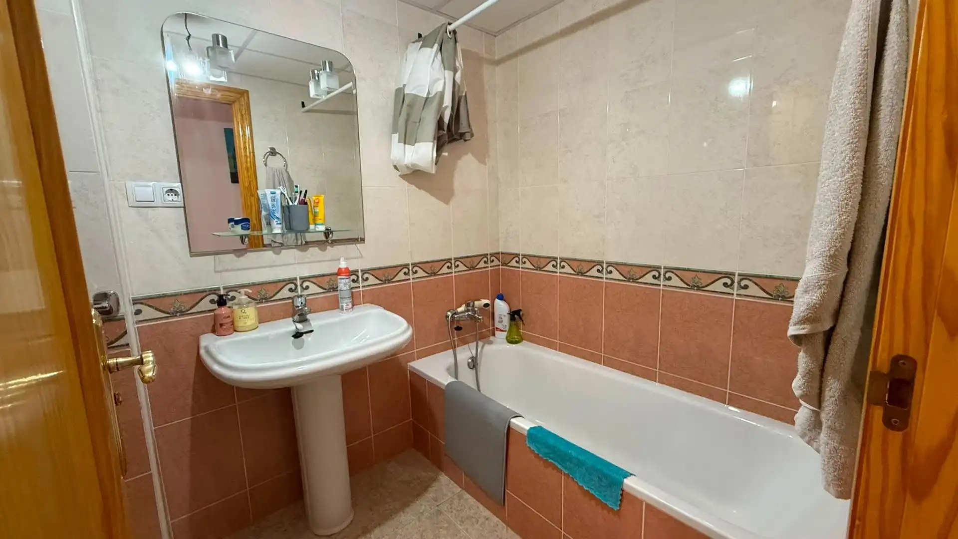 Baño de Piso en venta en Águilas con Aire acondicionado, Calefacción y Terraza
