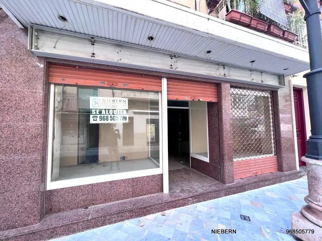 Local comercial en alquiler en Calle Canales 18, imagen 2
