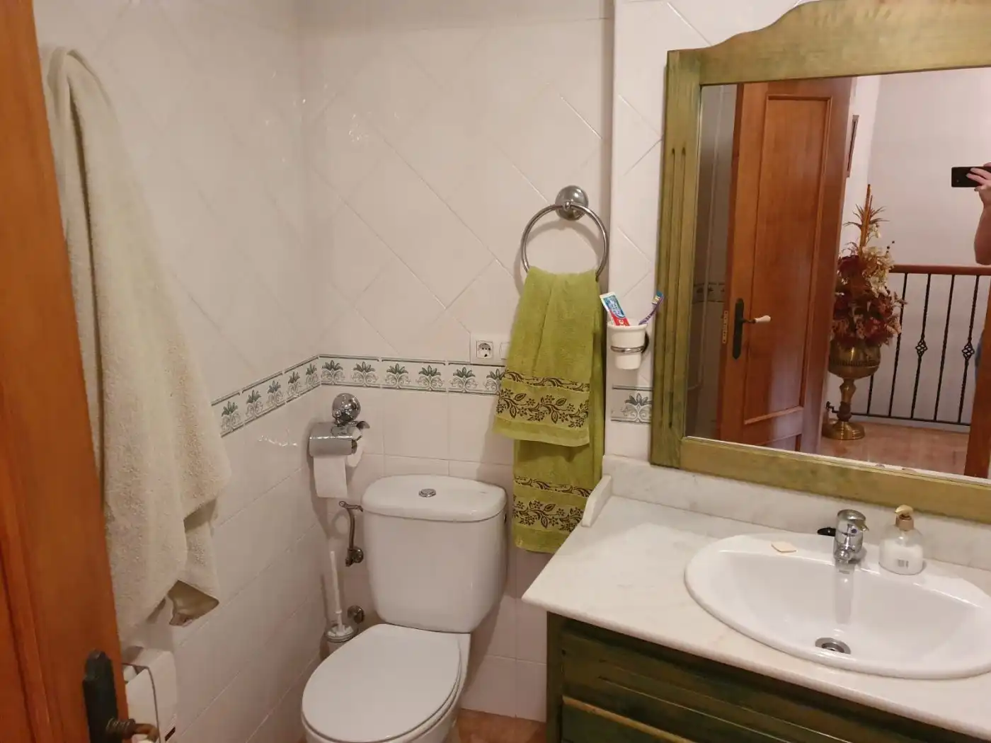 Badezimmer von Einfamilien-Reihenhaus zum Verkauf in El Pinós / Pinoso mit Möbliert