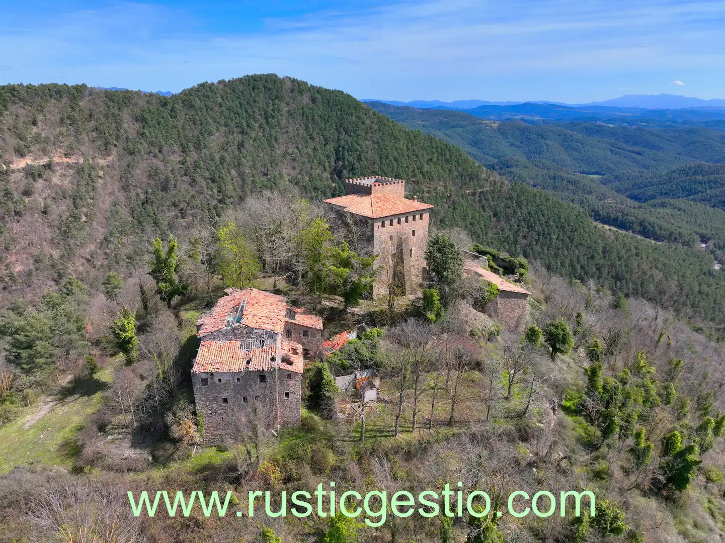 Vista exterior de Finca rústica en venda en Les Llosses amb Jardí privat, Terrassa i Balcó