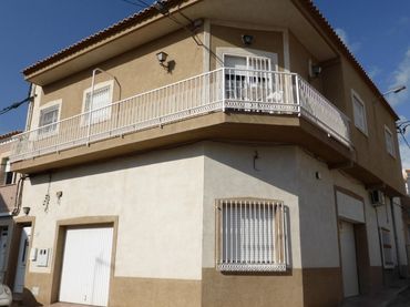 Maison avec balcon à vendre à Totana