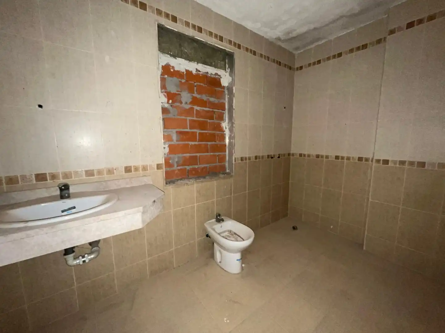 Bany de Edifici en venda en Argamasilla de Alba
