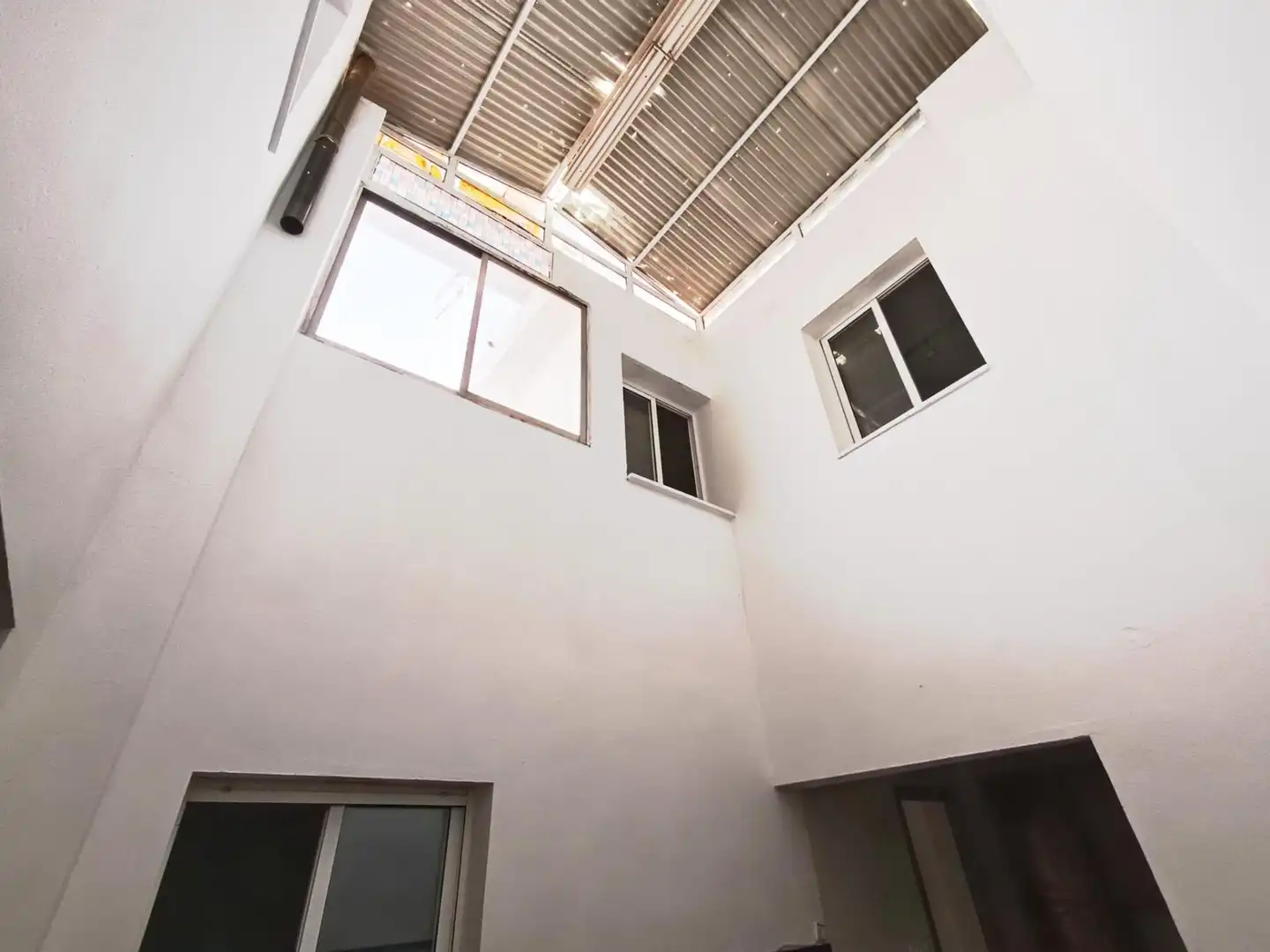 Vista exterior de Casa o xalet en venda en Córdoba amb Terrassa, Traster i Alarma