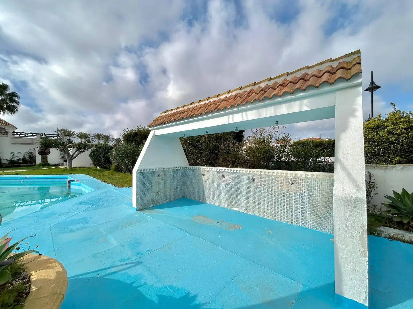 Swimming pool of Attic for sale in Roquetas de Mar  with Private garden, Terrace and Furnished