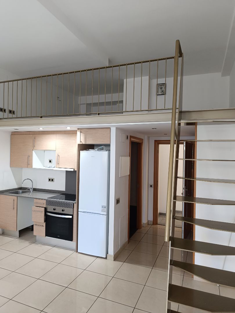 Cuina de Loft de lloguer en Viladecans amb Aire condicionat, Calefacció i Moblat