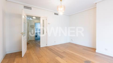 Foto 4 von Wohnung zum Verkauf in Calle del Doctor Esquerdo, Niño Jesús,  Madrid Capital