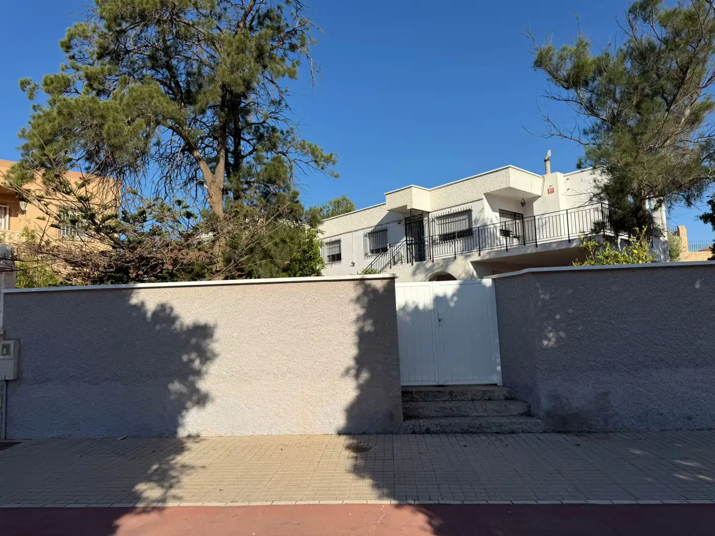 Vista exterior de Casa o xalet en venda en El Ejido amb Terrassa, Traster i Balcó