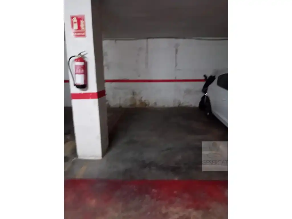 Parkplatz von Garage zum Verkauf in Rubí