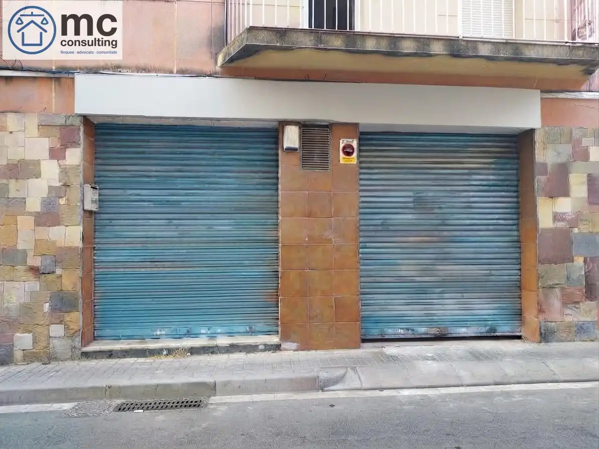 Local comercial en venda a Carrer del Montseny, imagen 2