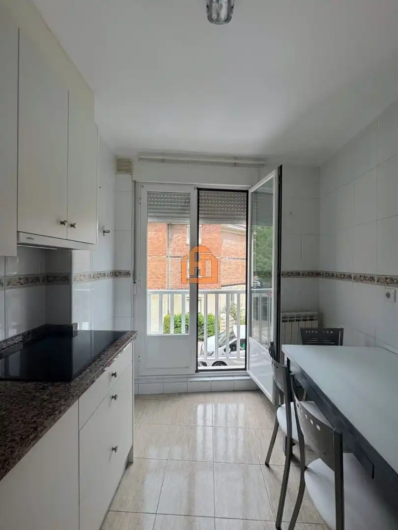 Apartament en venda a Calle Doña Urraca, Trobajo del Camino
