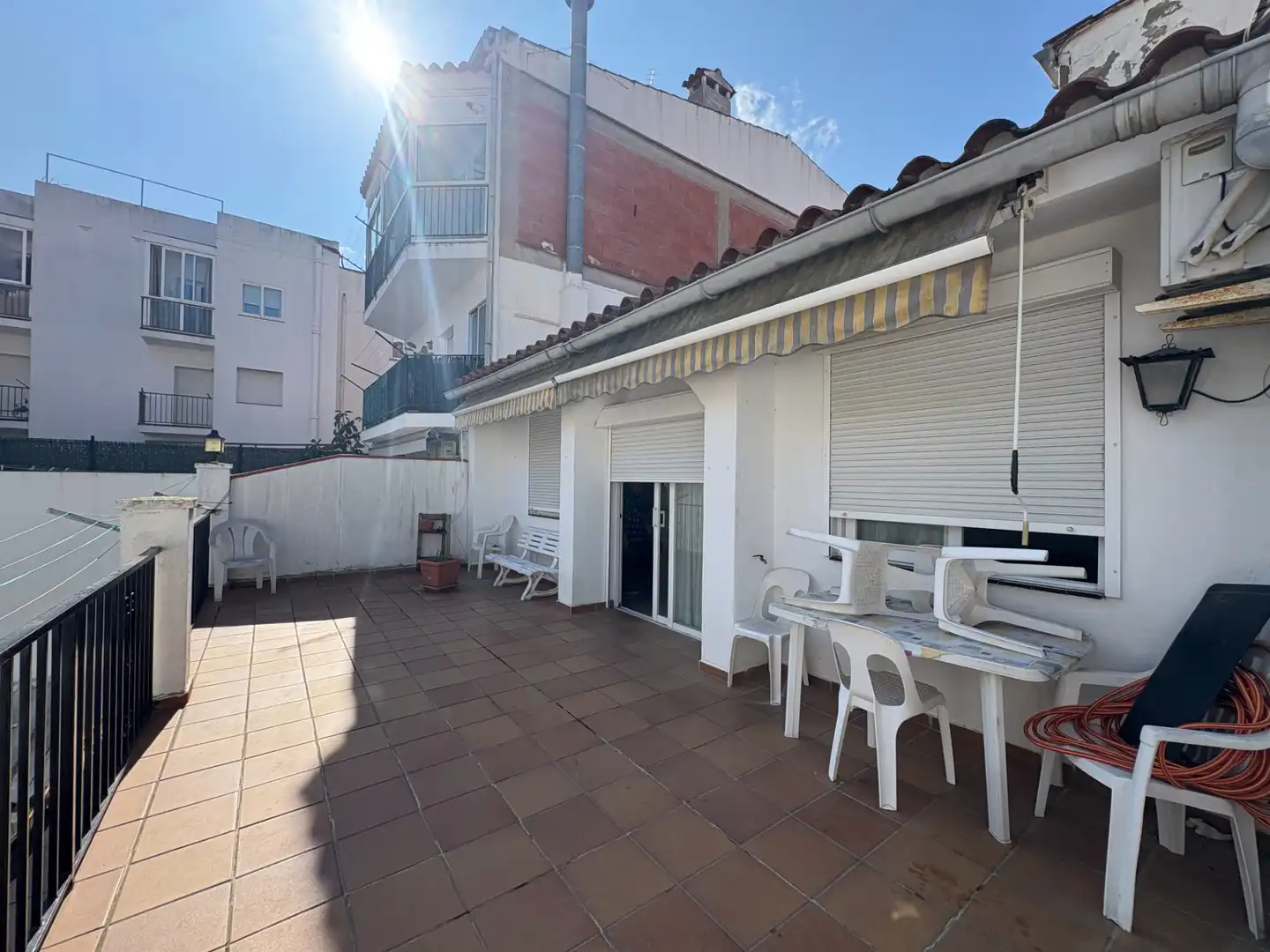 Terrasse von Einfamilien-Reihenhaus zum Verkauf in Roses mit Klimaanlage, Heizung und Terrasse