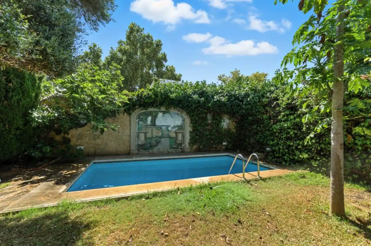 Piscina de Casa o xalet en venda en Marbella amb Calefacció, Jardí privat i Terrassa
