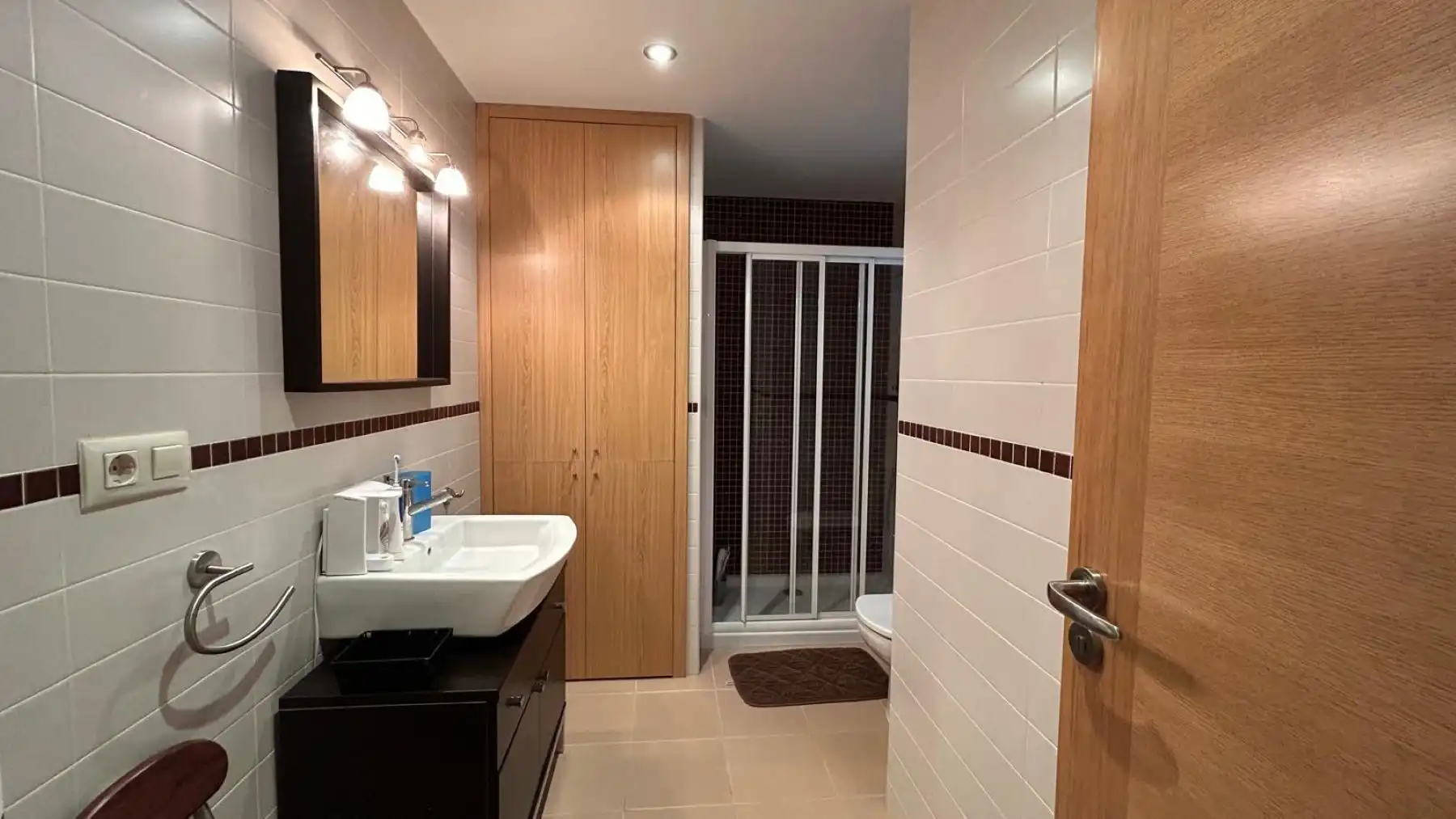 Bathroom of Flat for sale in Ribeira  with Terrace, Furnished and Oven