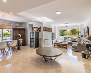 Attic for sale in Guadalmina Baja