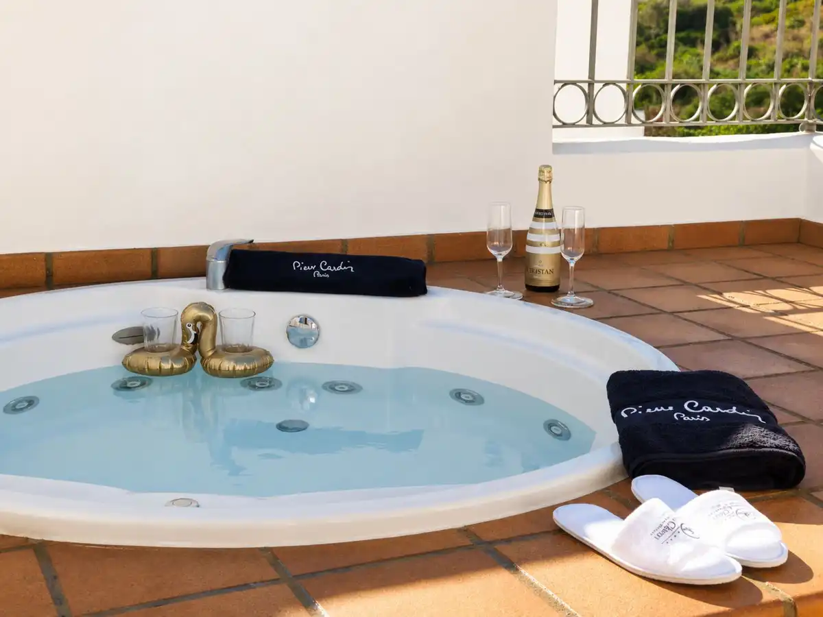 Casa a schiera con piscina in affitto a La Alcaidesa, imagen 3