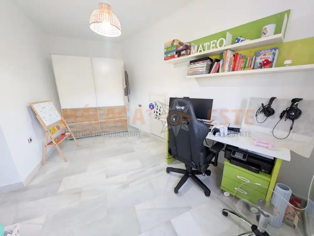 Wohnung zum Verkauf in Almuñécar mit Klimaanlage, Terrasse und Abstellraum