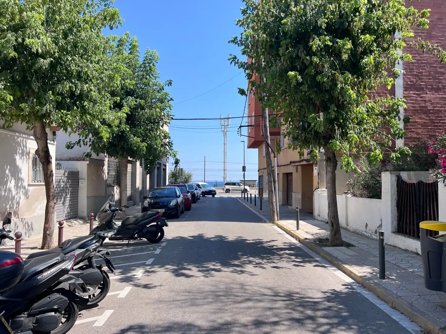 Exterior view of Ground floor for sale in Premià de Mar  with Air Conditioner, Terrace and Storage room