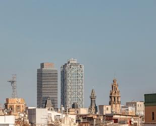 Vista exterior de Pis en venda en  Barcelona Capital amb Aire condicionat i Balcó