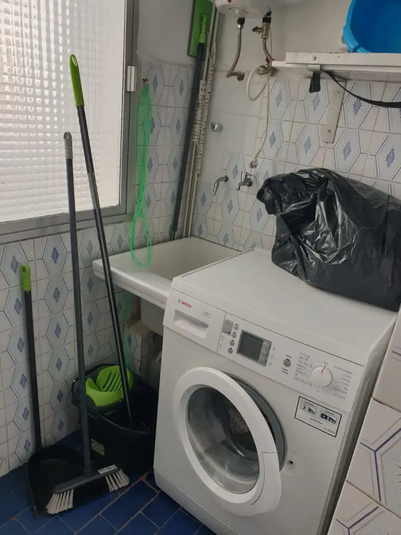 Bathroom of Flat for rent in Jaén  with Air Conditioner, Heating and Terrace