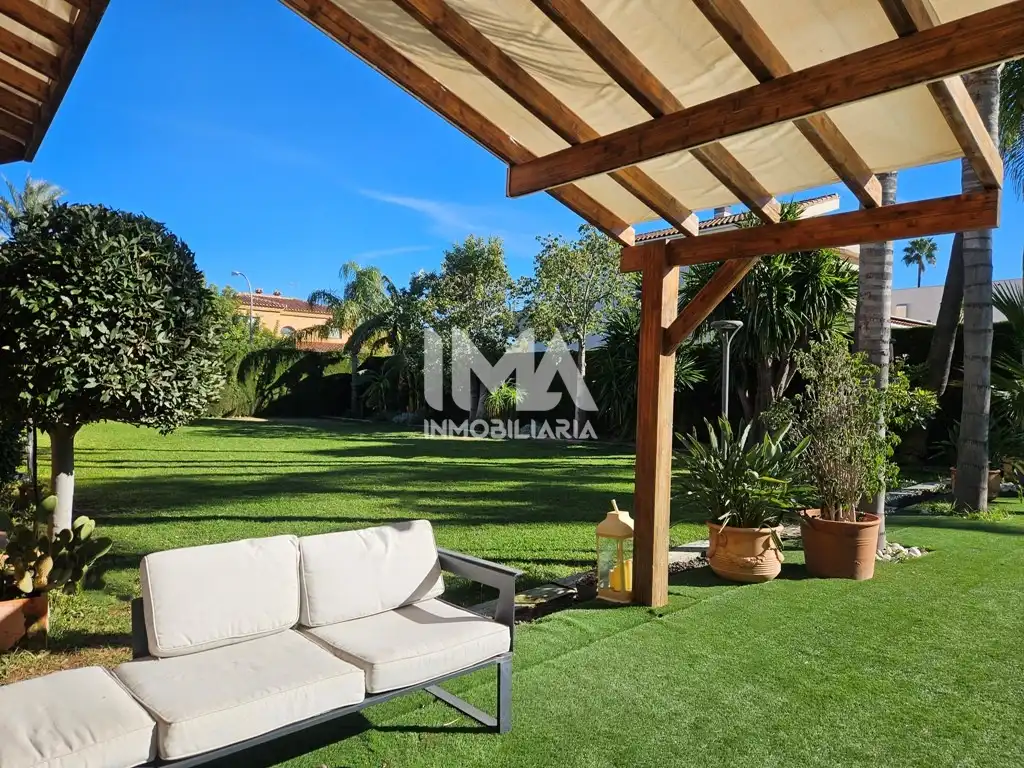 Jardí de Casa o xalet en venda en L'Eliana amb Aire condicionat, Calefacció i Jardí privat