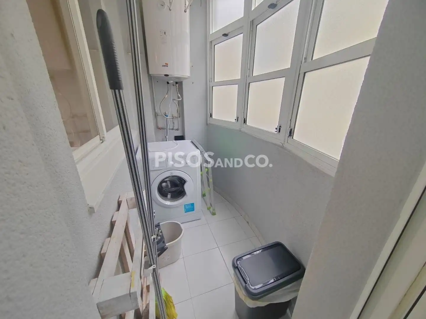 Piso de alquiler en Calle Francisco Vales Villamarín, Los Castros - Castrillón