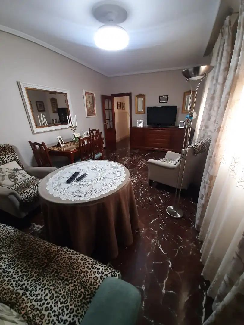 Sala d'estar de Casa o xalet en venda en Úbeda amb Calefacció i Balcó