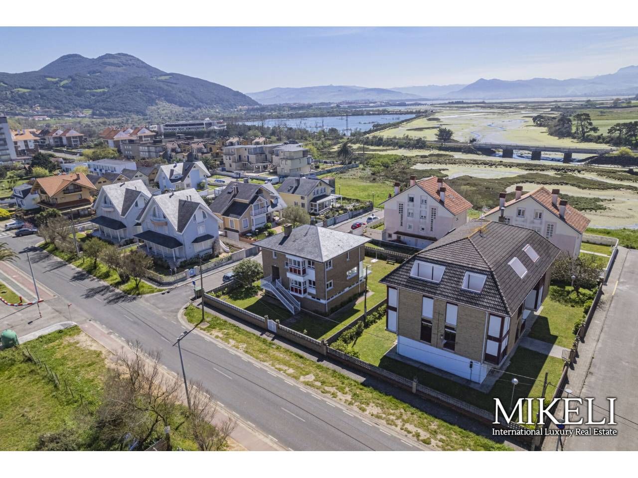 Exterior view of House or chalet for sale in Santoña  with Heating, Private garden and Terrace