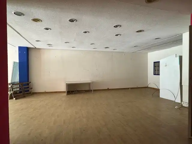 Business premises to rent in Avenida de Cervantes 25, imagen 6