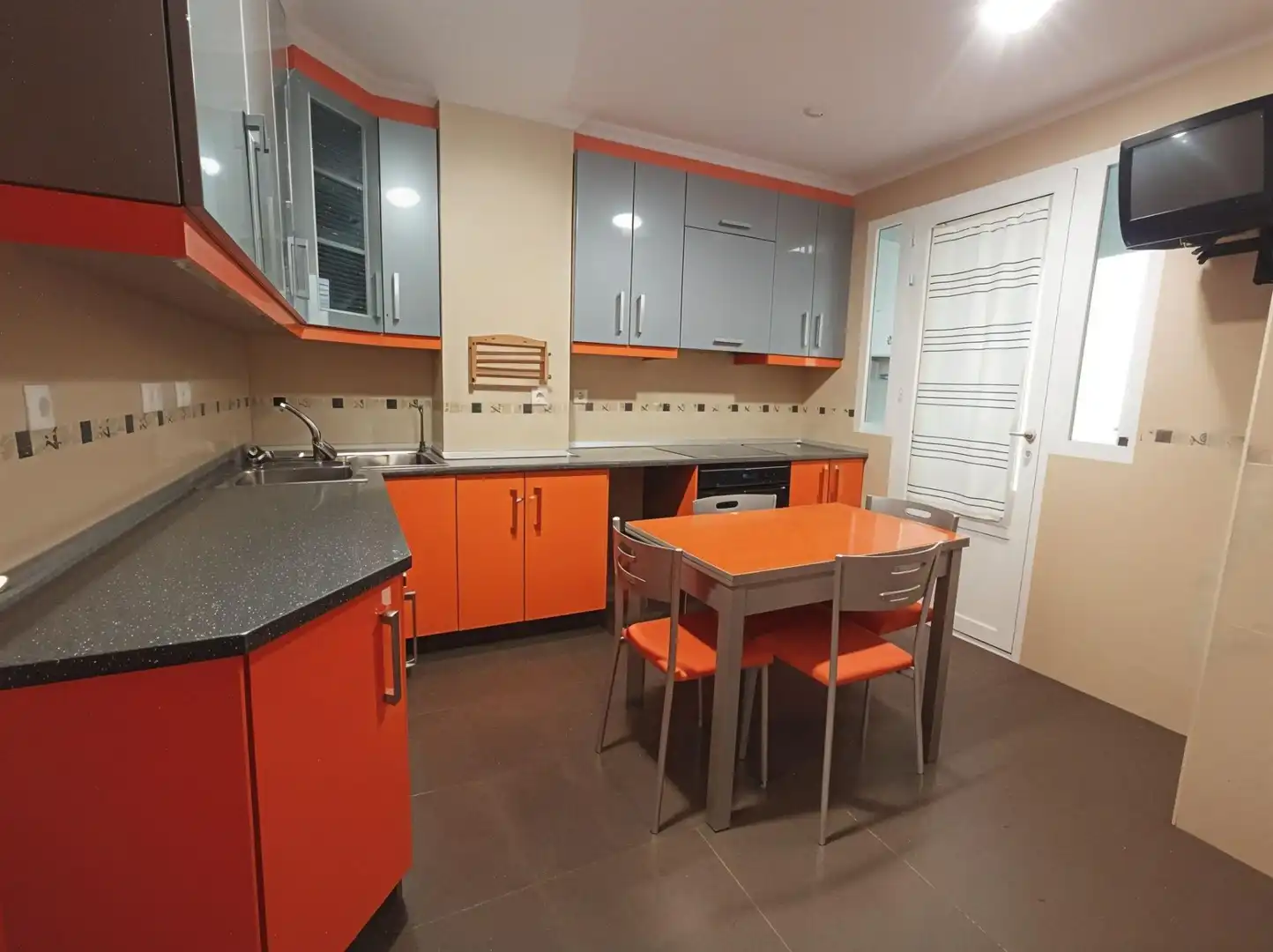 Kitchen of Flat for sale in La Roda  with Air Conditioner, Heating and Furnished