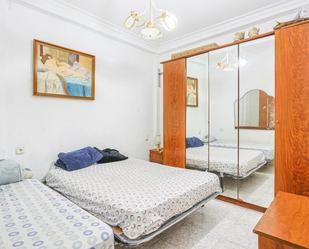 Bedroom of Flat for sale in  Sevilla Capital  with Air Conditioner