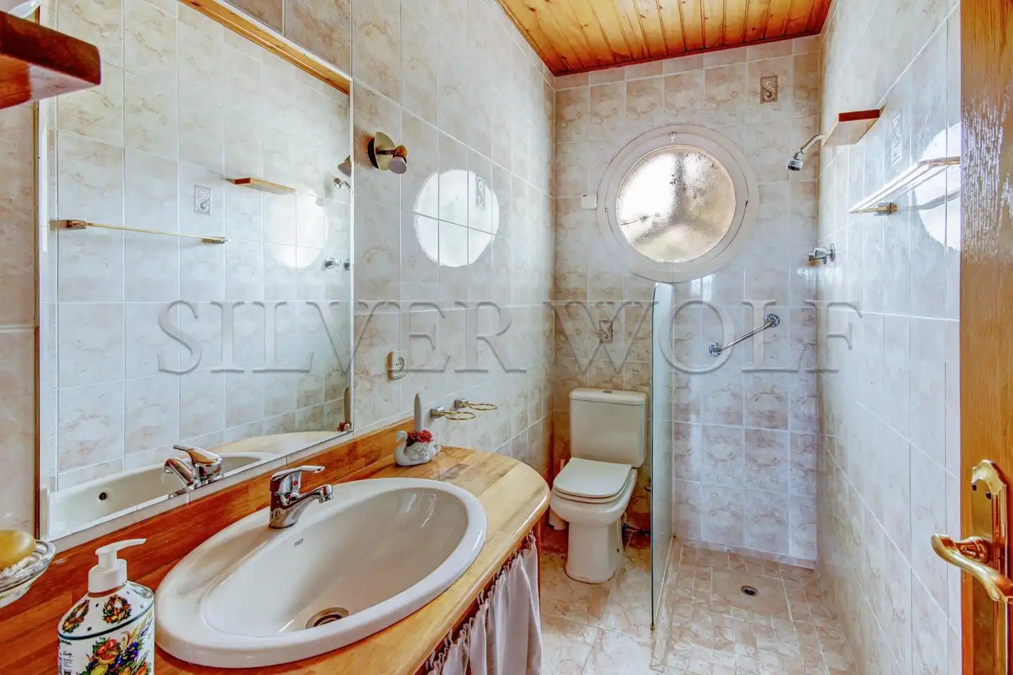 Baño de Casa o chalet en venta en Vallirana con Calefacción, Jardín privado y Terraza