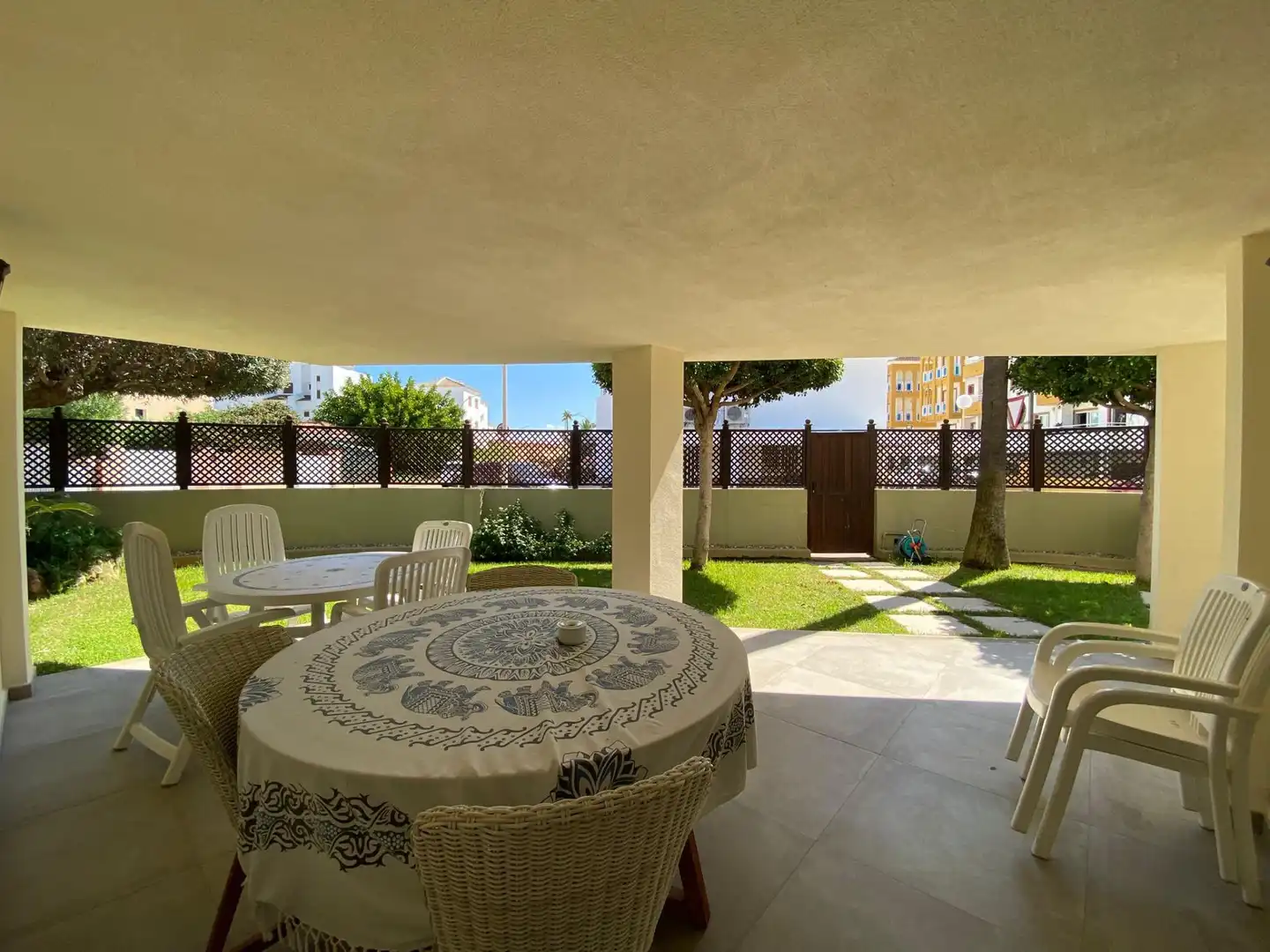 Jardí de Casa adosada en venda en Oliva amb Aire condicionat, Calefacció i Jardí privat