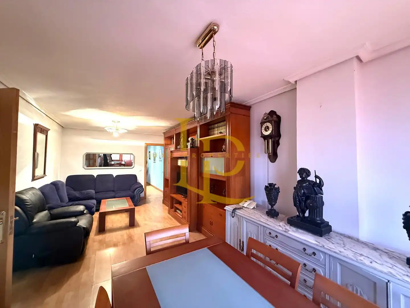 Sala d'estar de Pis en venda en Guadalajara Capital amb Calefacció, Parquet i Moblat