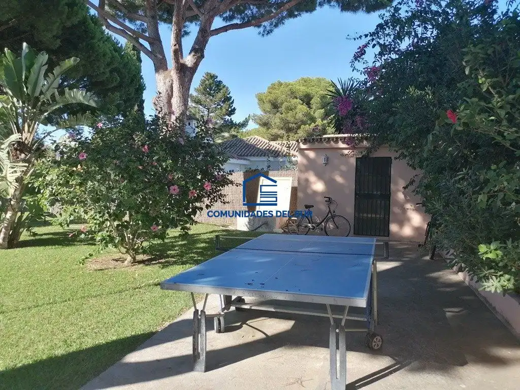 Garden of Houses for rent in El Puerto de Santa María  with Air Conditioner, Private garden and Swimming Pool