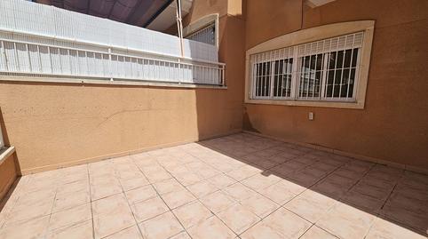 Foto 2 de Casa adosada en venda a Calle Cofrentes, 9, Los Arenales del Sol, Alicante