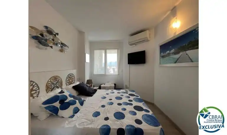 Habitación de Apartamento en venta en Empuriabrava con Aire acondicionado, Terraza y Amueblado
