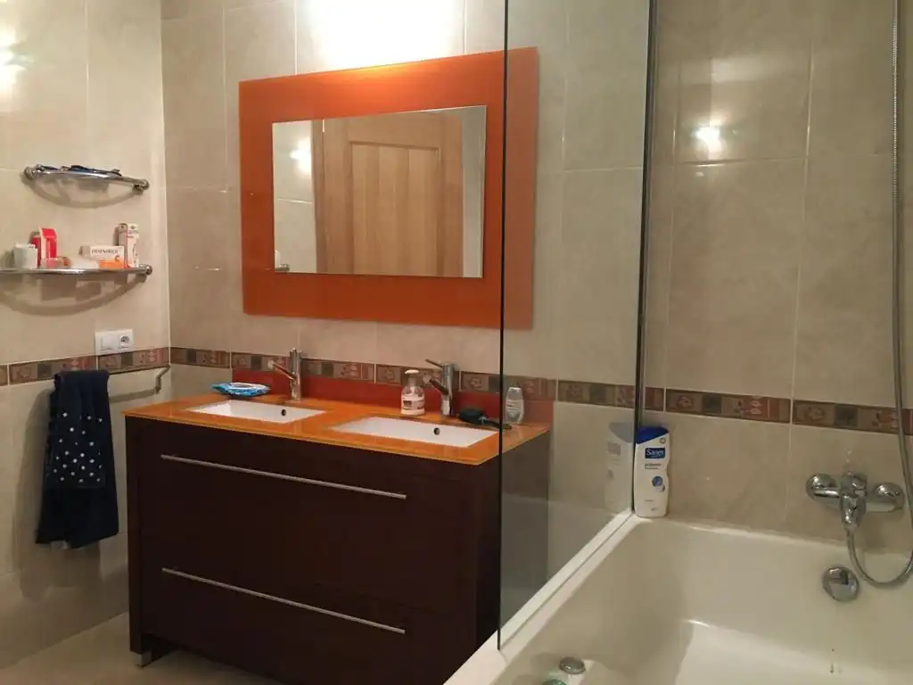 Baño de Piso en venta en Santurde de Rioja con Calefacción, Terraza y Trastero