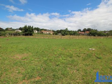 Terreno residencial en venta en Arce - Barrio El Perujo 42