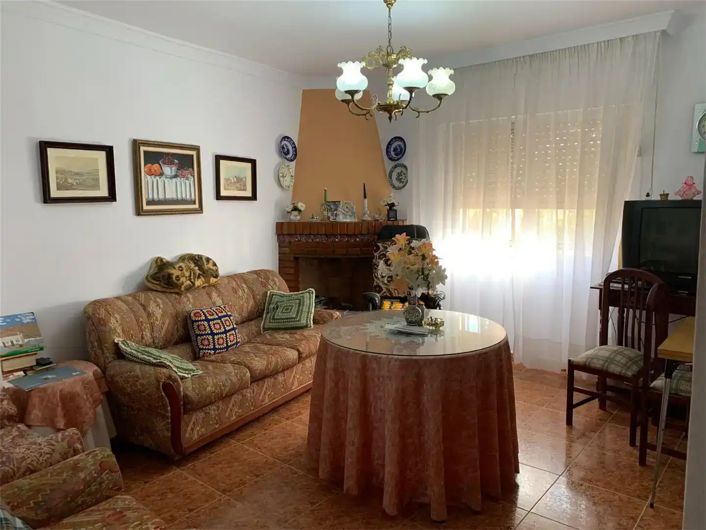 Sala d'estar de Casa o xalet en venda en Urbanización Santa Rosa