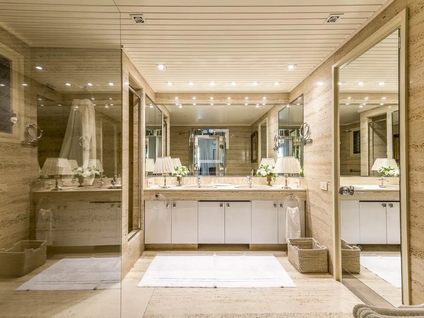 Baño de Piso en venta en Barcelona con Aire acondicionado