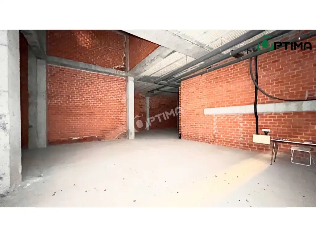 Local comercial de lloguer a Castiñeiriño - Cruceiro de Sar