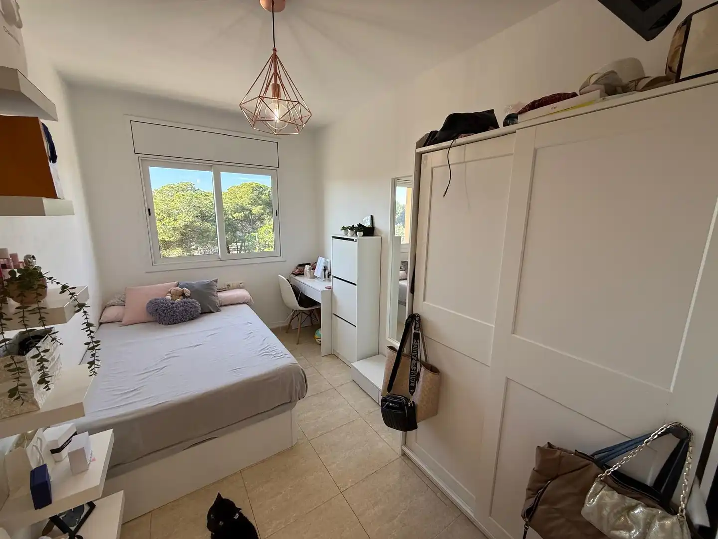 Habitación de Apartamento en venta en Roda de Berà con Aire acondicionado, Calefacción y Jardín privado