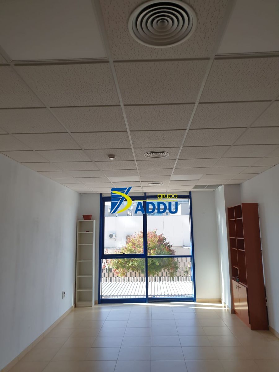 Oficina de lloguer en  Sevilla Capital amb Aire condicionat