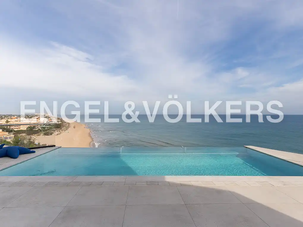 Piscina de Casa o chalet en venta en Cullera con Aire acondicionado, Calefacción y Jardín privado