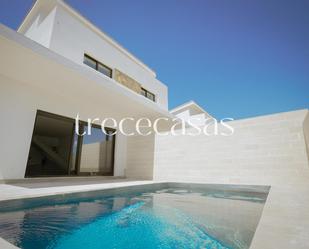 Exterior view of Single-family semi-detached for sale in Benaguasil  with Private garden, Terrace and Swimming Pool