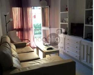 Living room of Flat to rent in  Sevilla Capital  with Air Conditioner, Terrace and Furnished