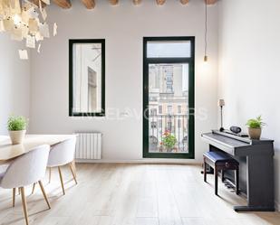 Living room of Apartment to rent in  Barcelona Capital  with Air Conditioner, Heating and Parquet flooring