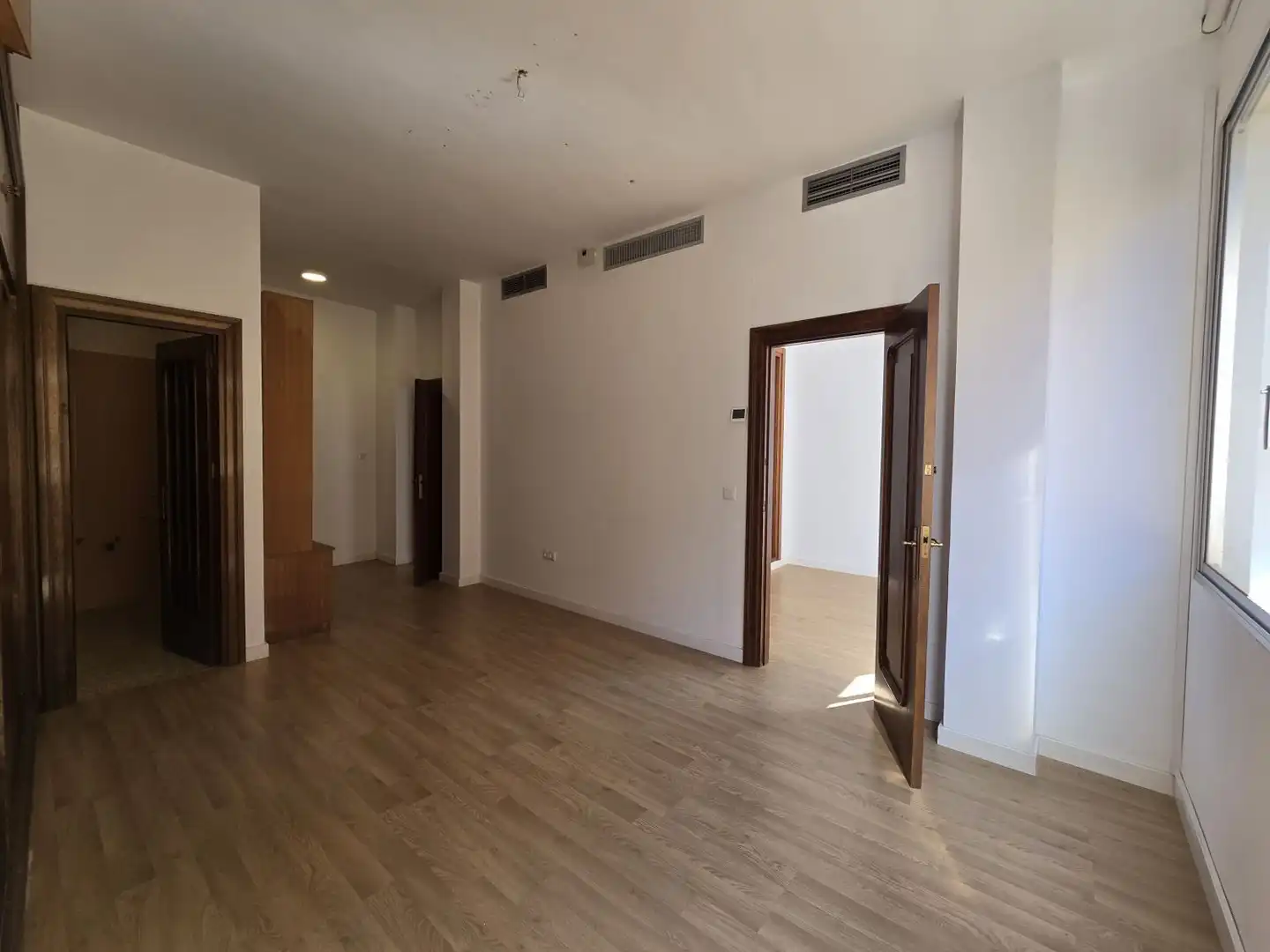 Office for sale in Málaga  with Air Conditioner