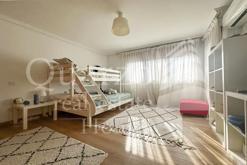 Bedroom of Houses for sale in Villaviciosa de Odón  with Air Conditioner, Heating and Private garden