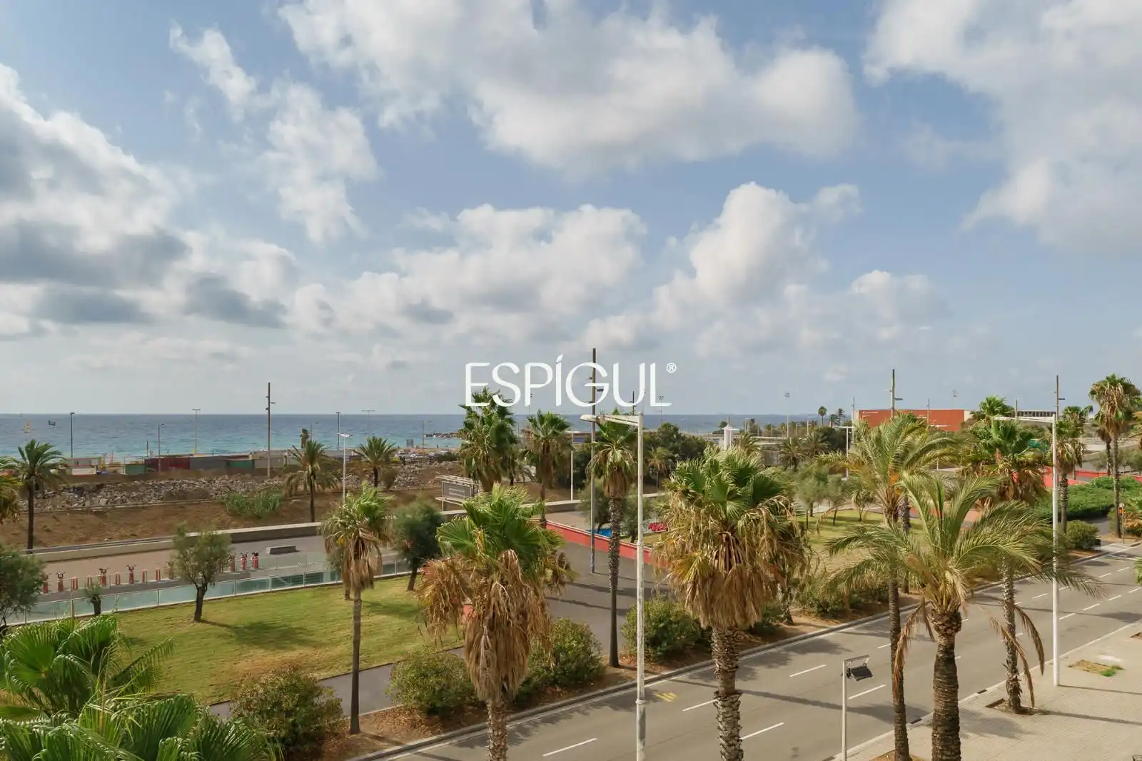 Vista exterior de Piso en venta en Barcelona con Aire acondicionado, Calefacción y Terraza